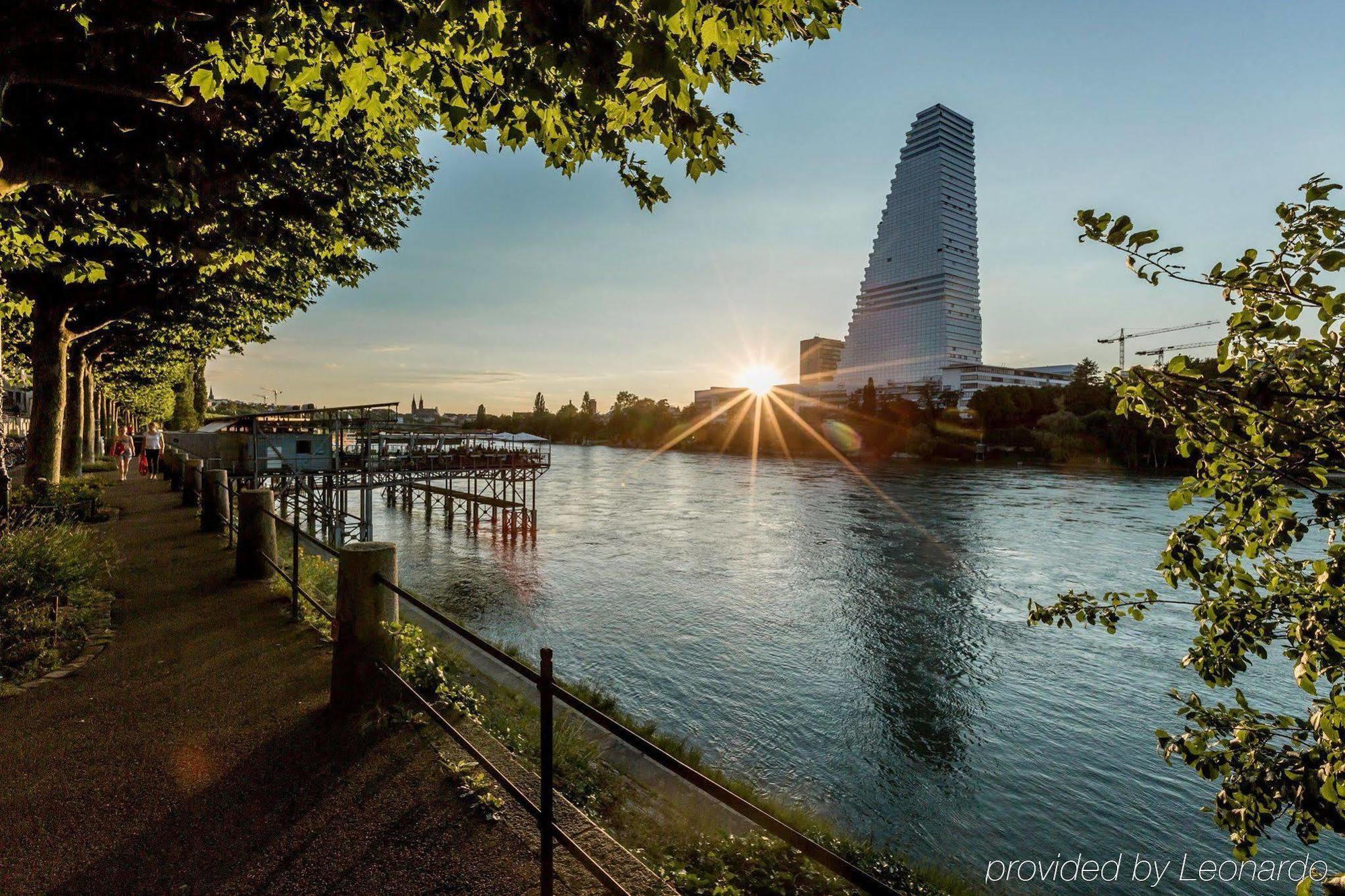 Dasbreitehotel Am Rhein Basel Ngoại thất bức ảnh