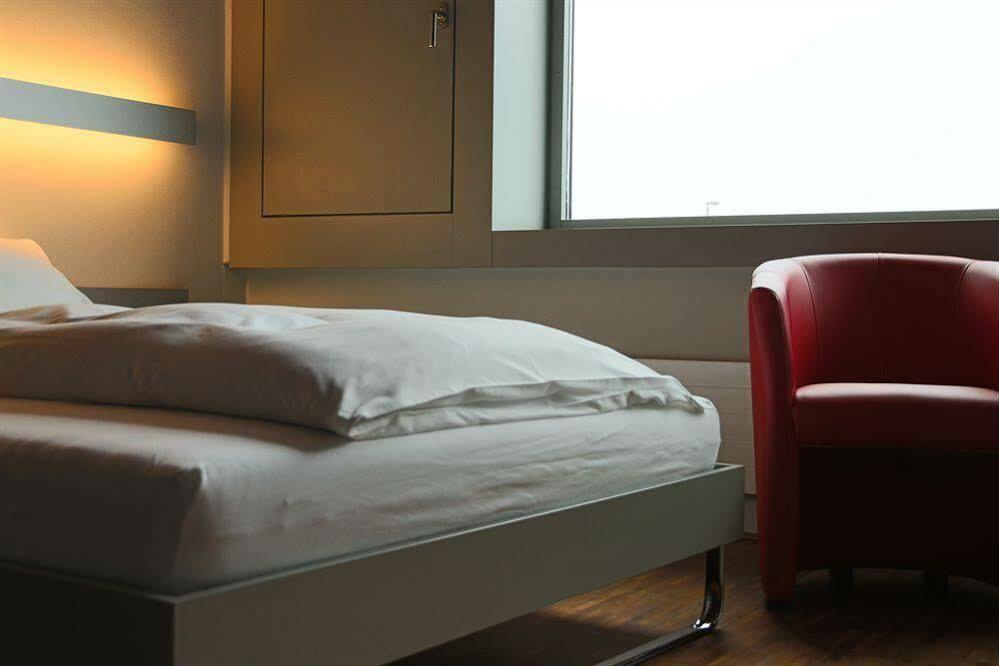 Dasbreitehotel Am Rhein Basel Ngoại thất bức ảnh